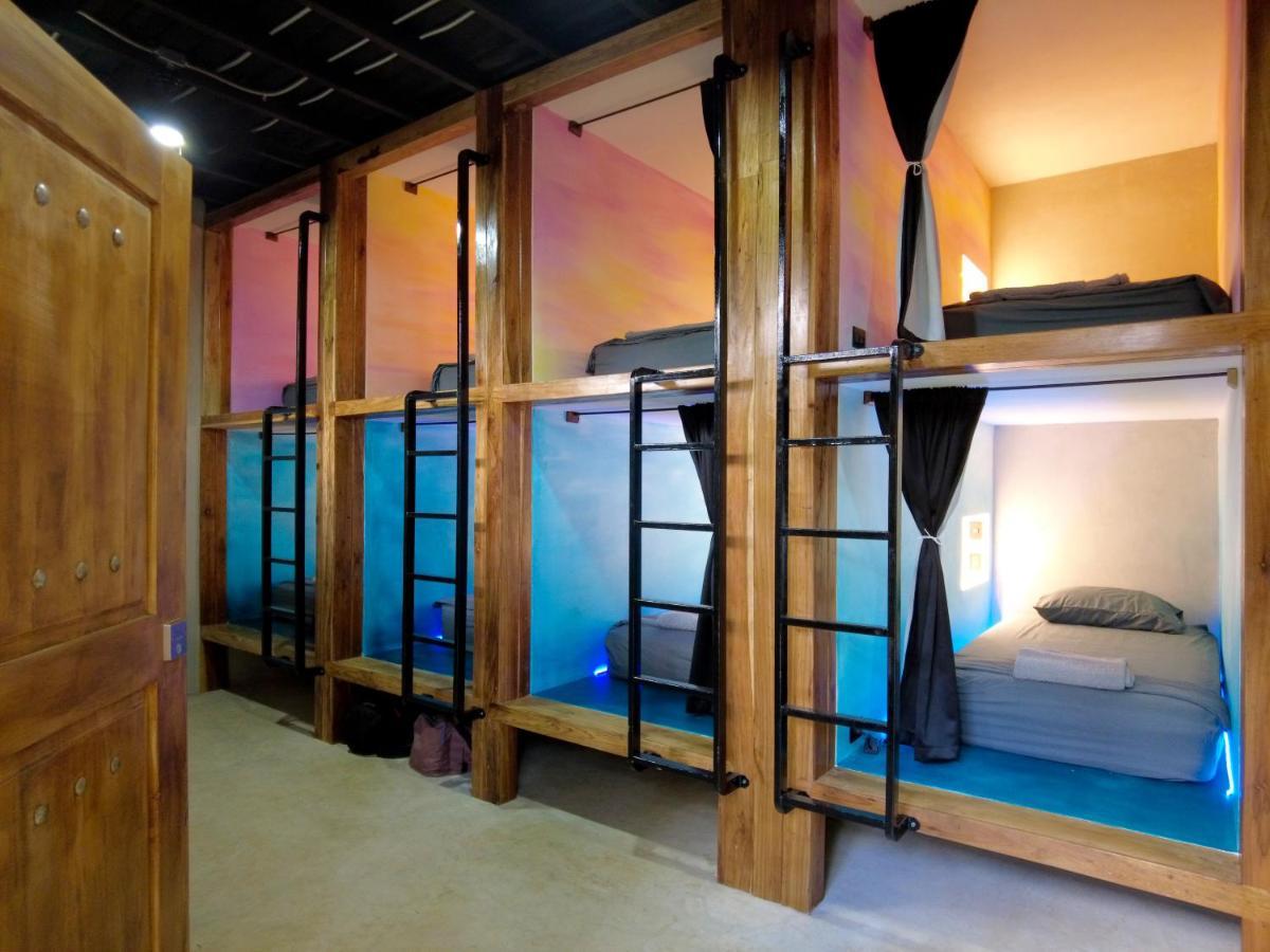 Shipwrecked Hostel Uvita Eksteriør billede