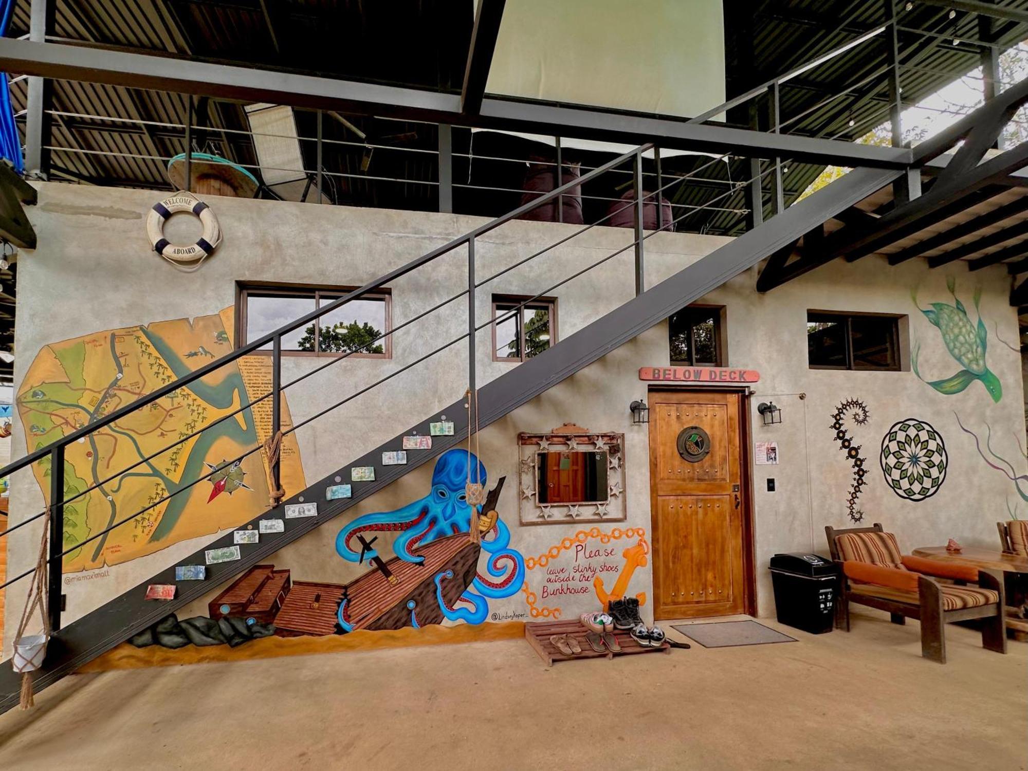 Shipwrecked Hostel Uvita Eksteriør billede